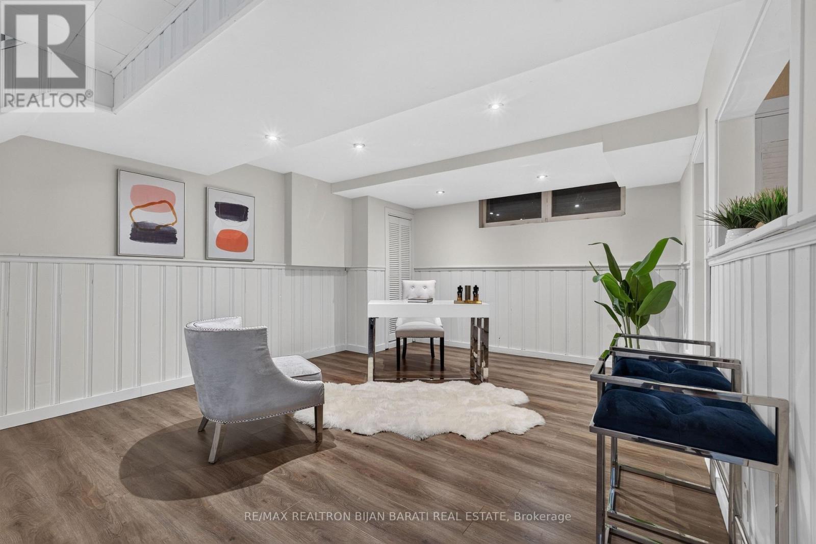 215 GRANDVIEW AVENUE - 39