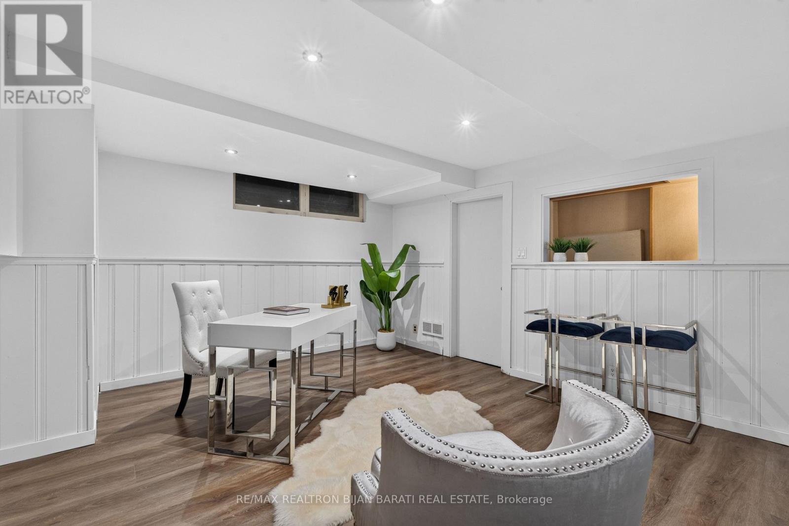 215 GRANDVIEW AVENUE - 40