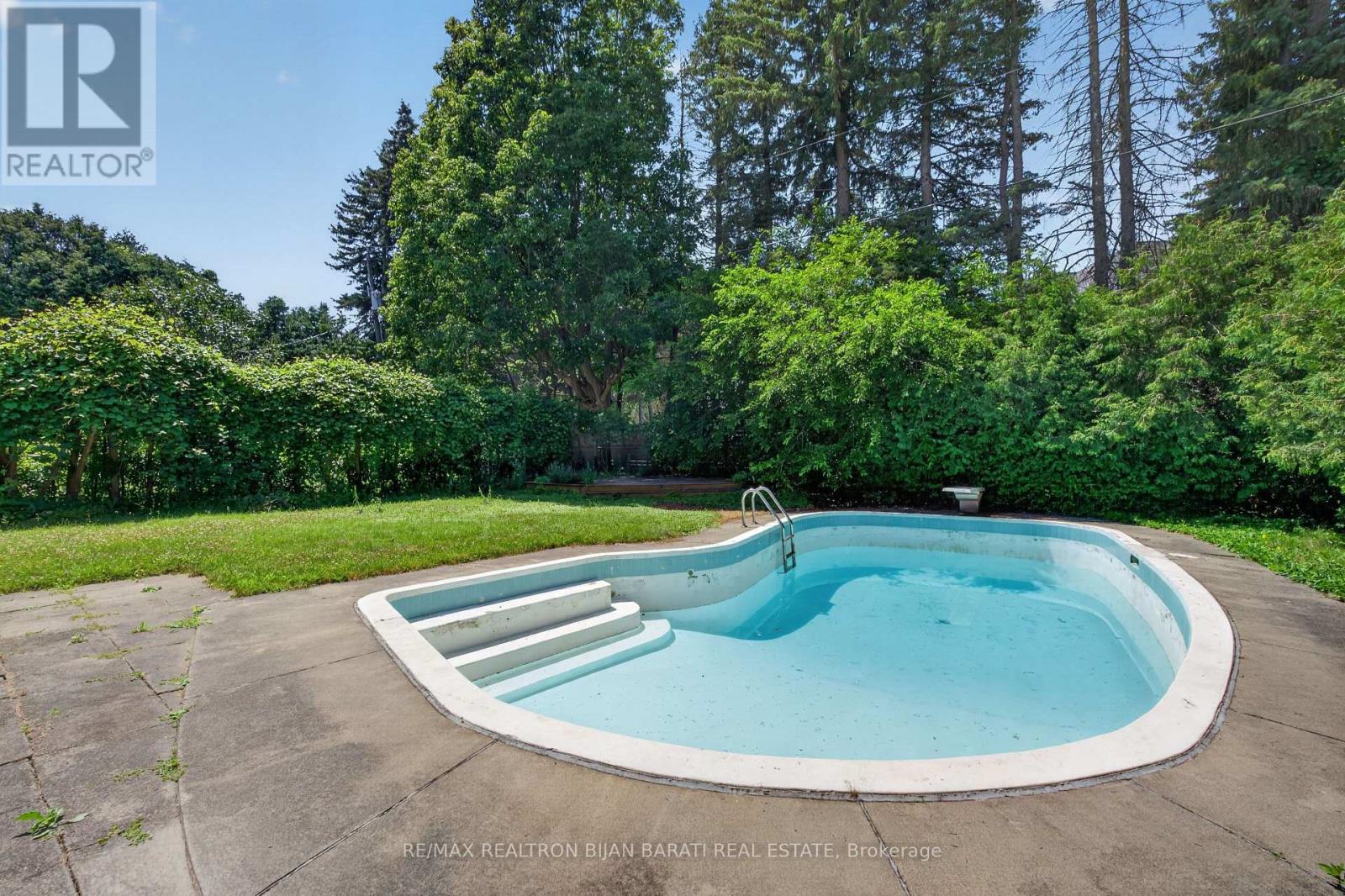 215 GRANDVIEW AVENUE - 45