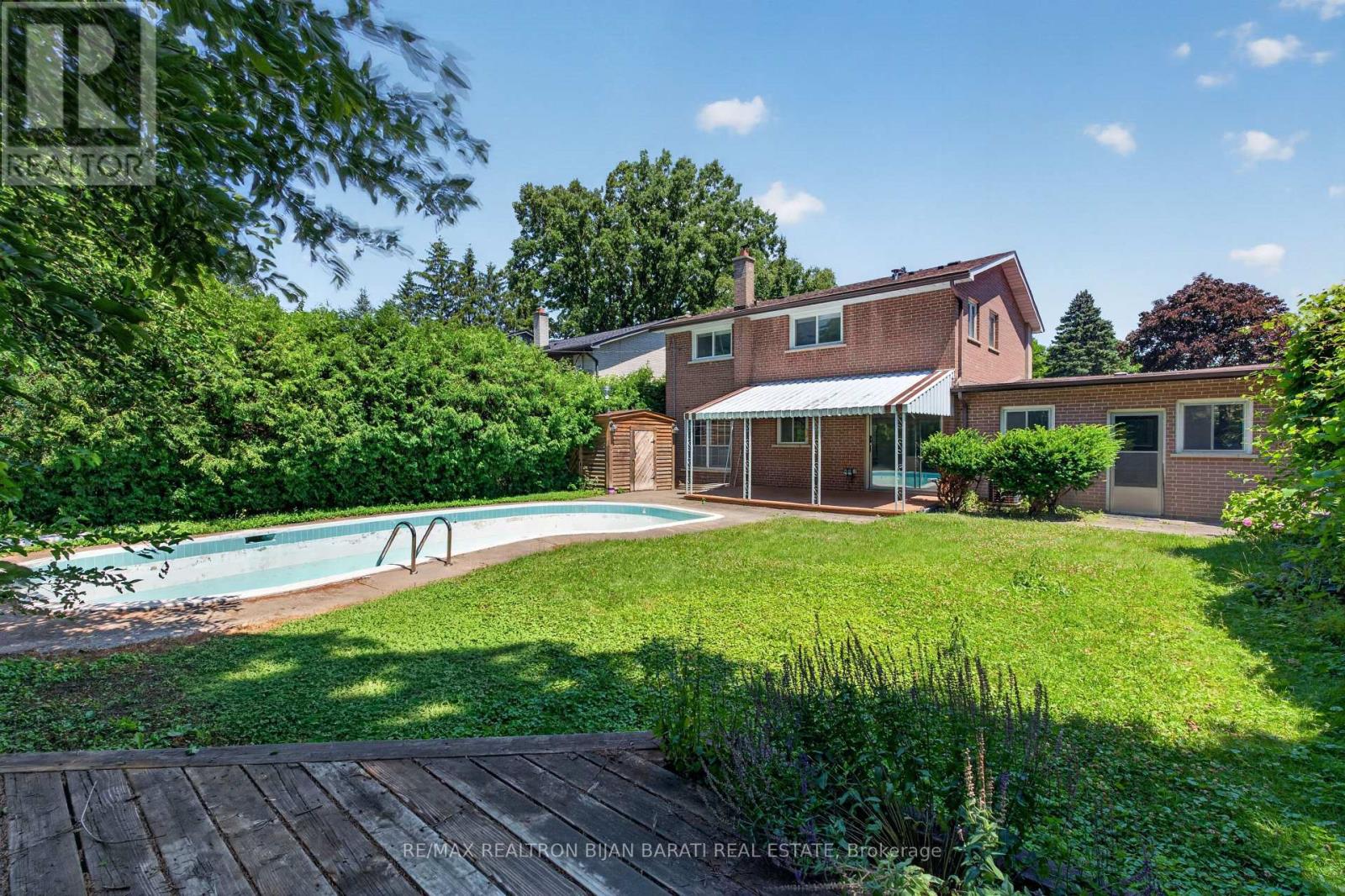 215 GRANDVIEW AVENUE - 47
