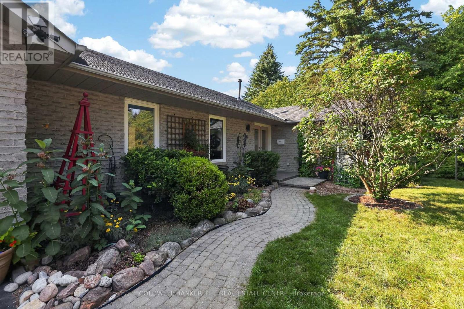 16 HI VIEW DRIVE - 2