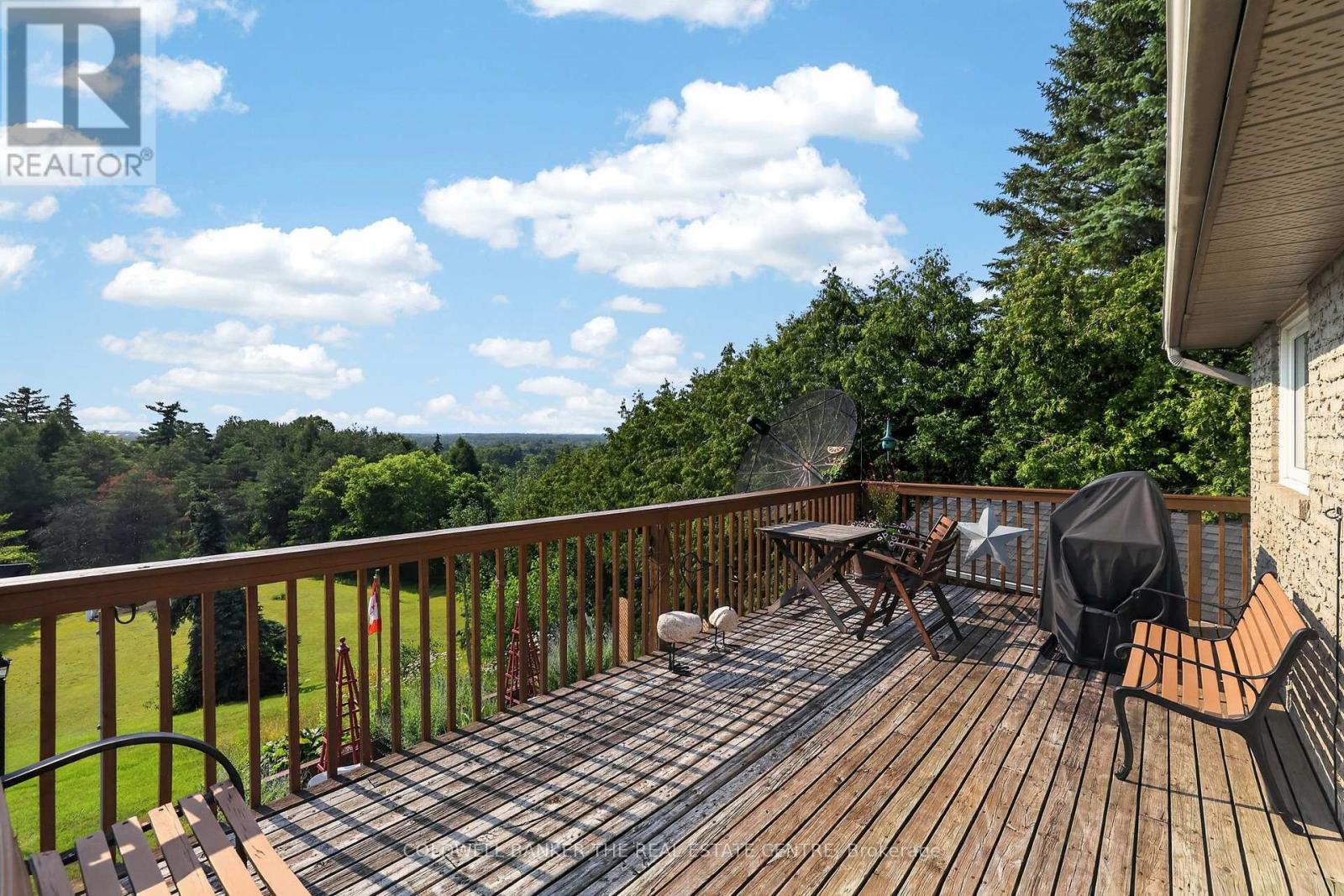 16 HI VIEW DRIVE - 33