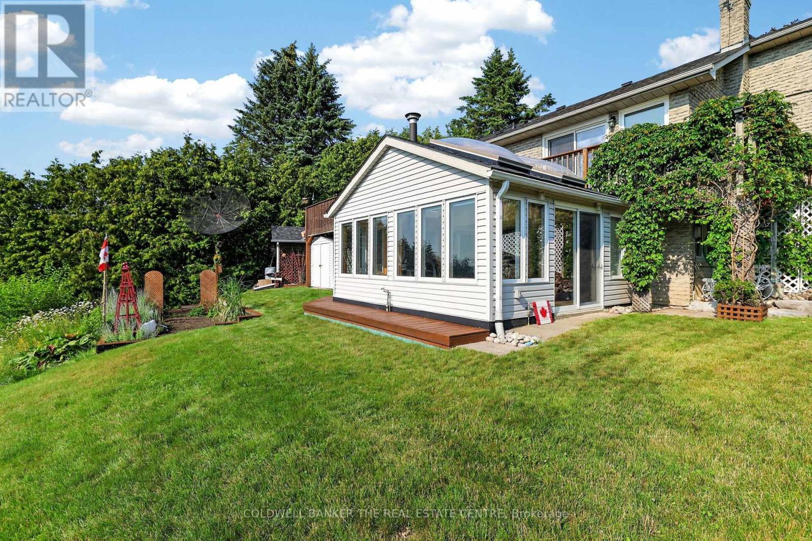 16 HI VIEW DRIVE - 36