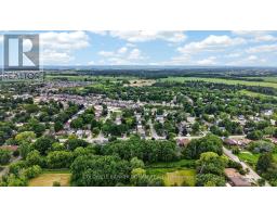 15 English Drive, New Tecumseth, ON L0G1A0 Photo 10