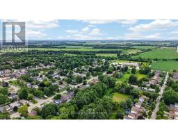 15 English Drive, New Tecumseth, ON L0G1A0 Photo 9