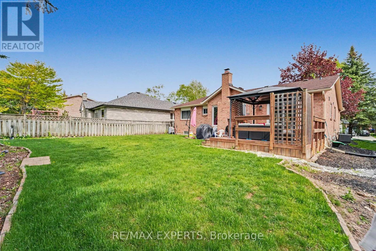 4 WILLIS DRIVE - 34