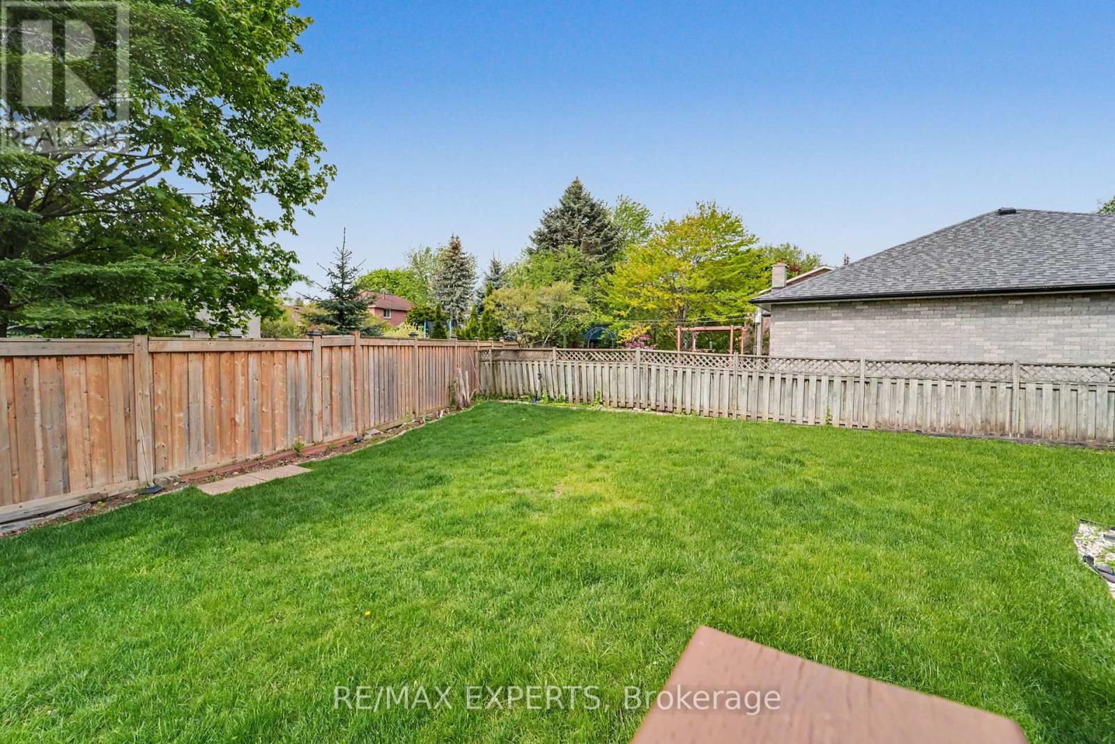 4 WILLIS DRIVE - 38