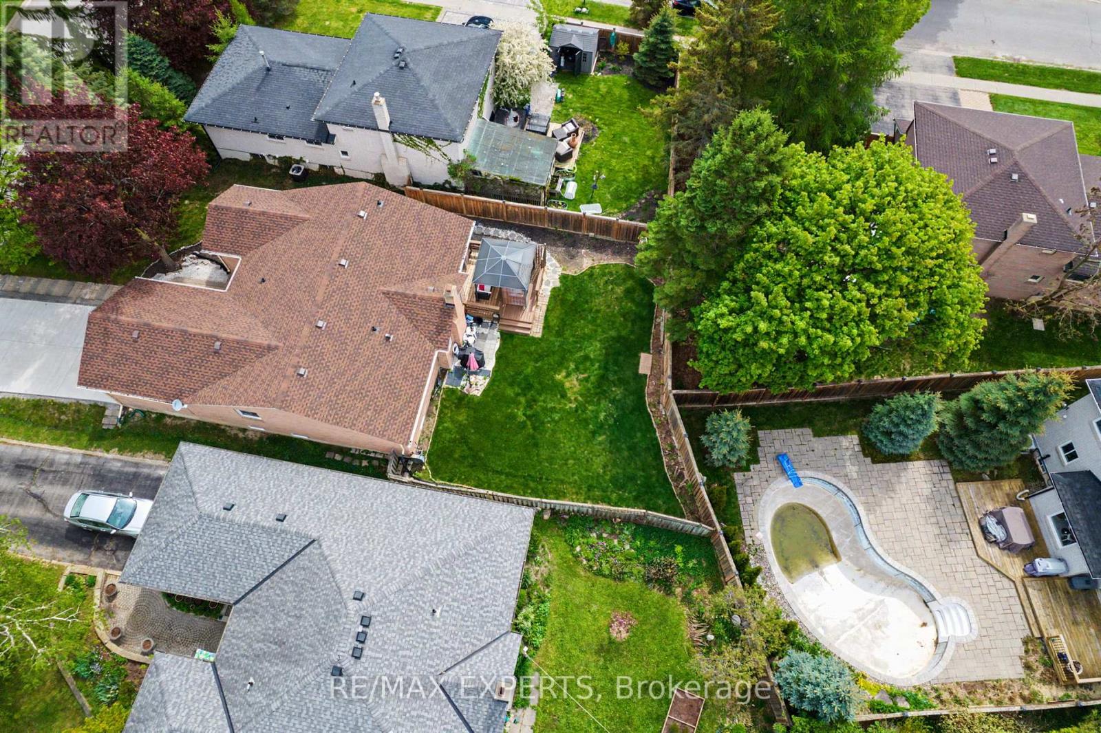 4 WILLIS DRIVE - 40