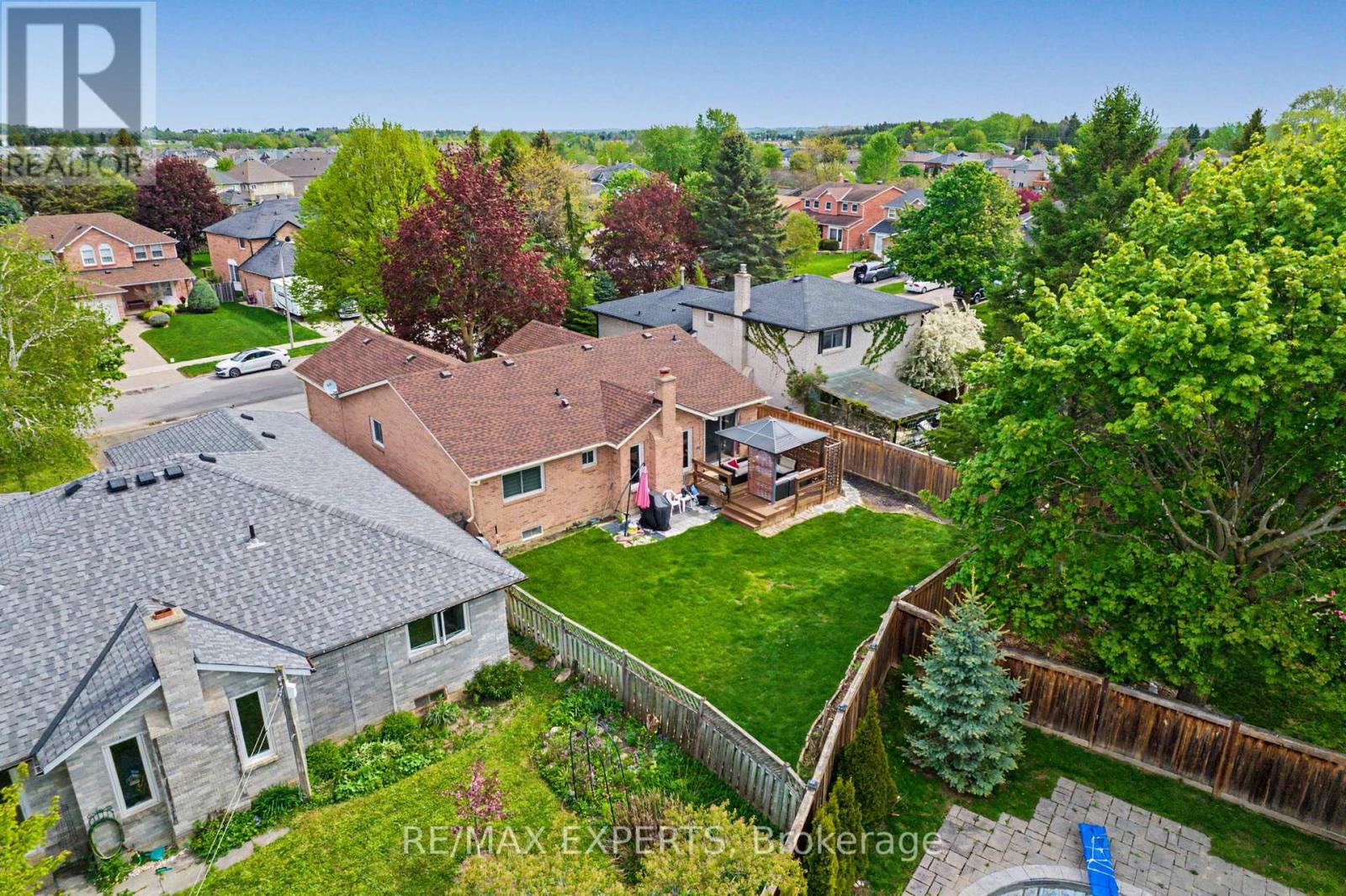 4 WILLIS DRIVE - 41