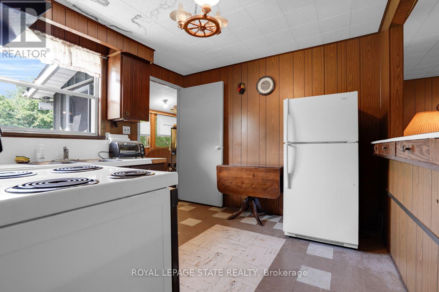 104 FARLEY CIRCLE - 8