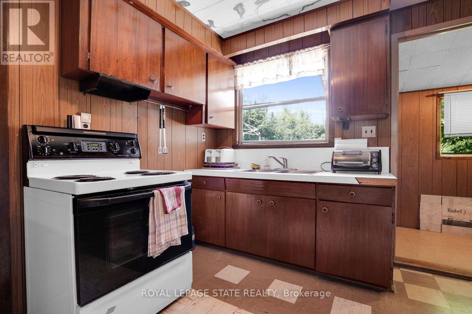 104 FARLEY CIRCLE - 9