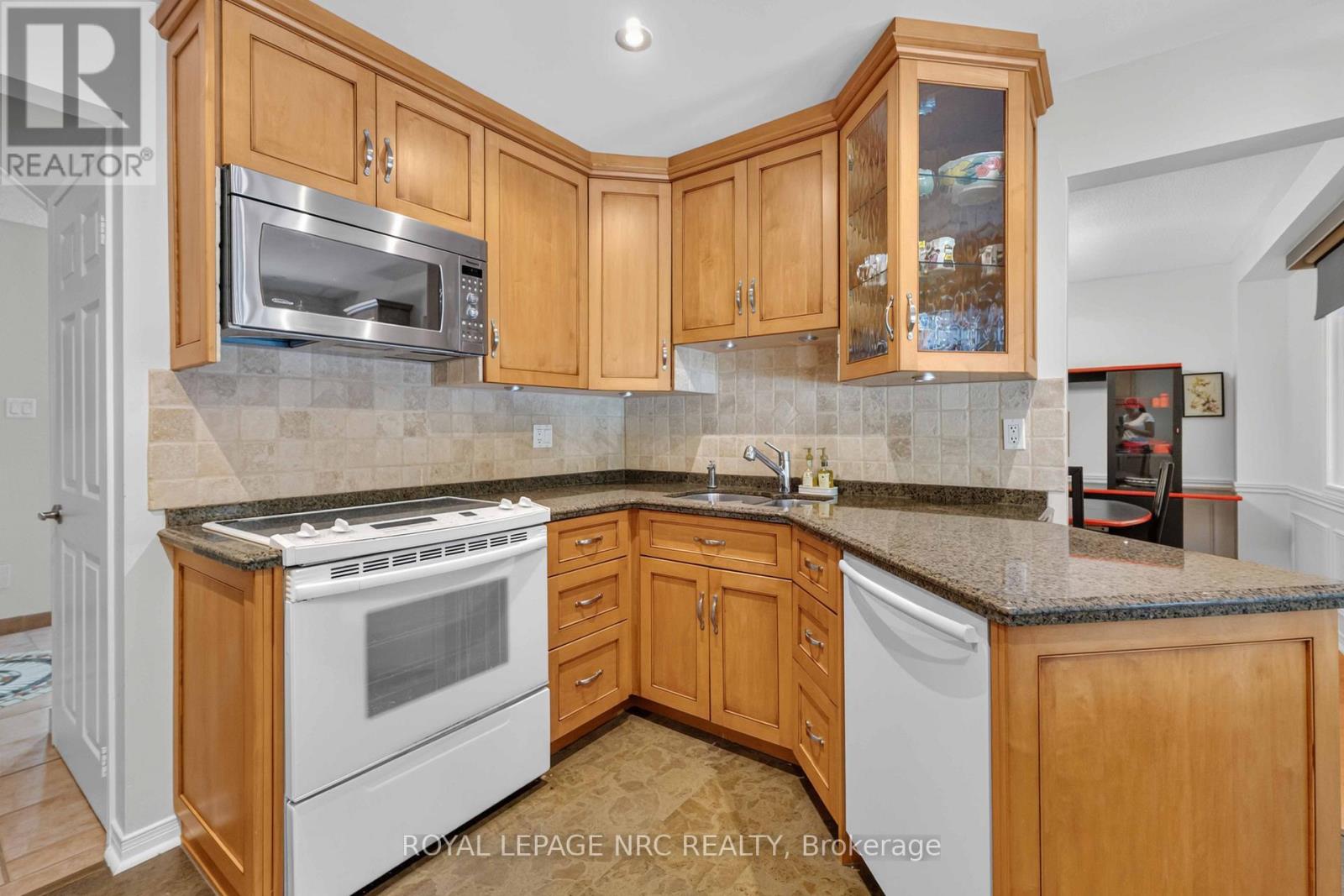 51 FORESTVIEW DRIVE - 13