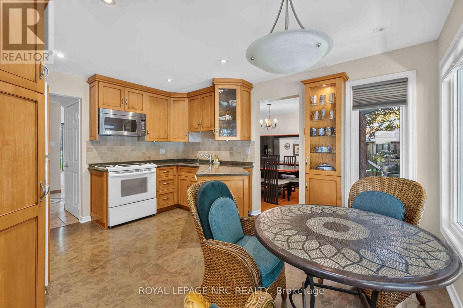 51 FORESTVIEW DRIVE - 15