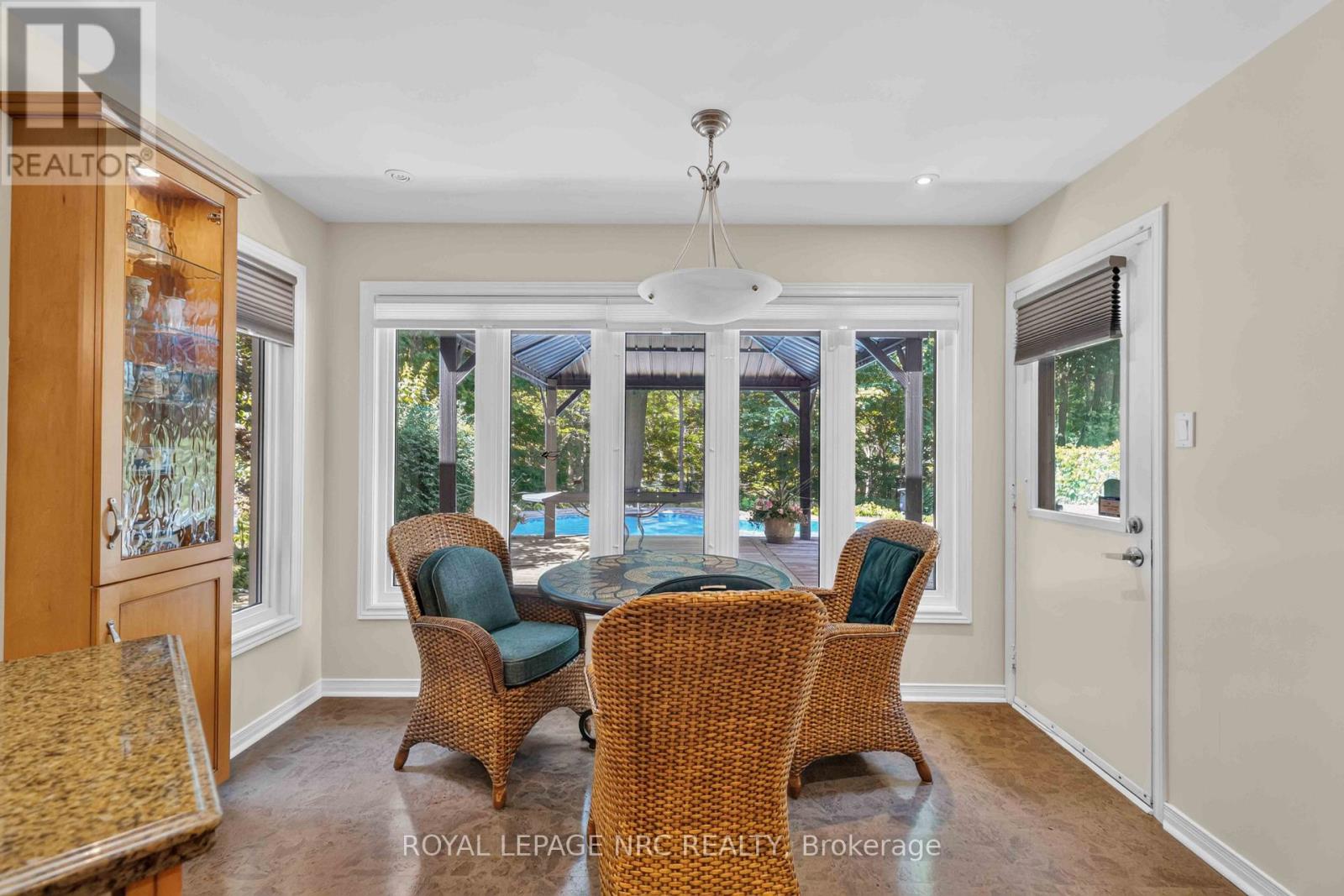 51 FORESTVIEW DRIVE - 16