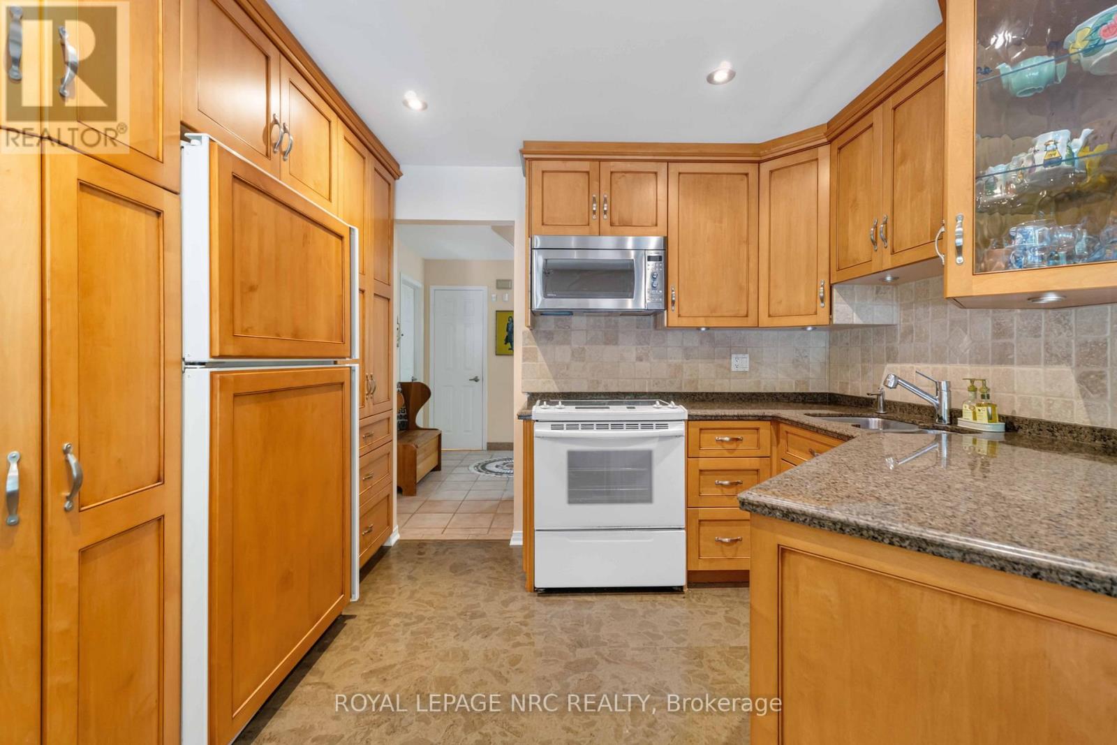 51 FORESTVIEW DRIVE - 17