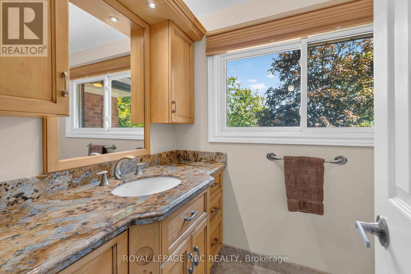 51 FORESTVIEW DRIVE - 29