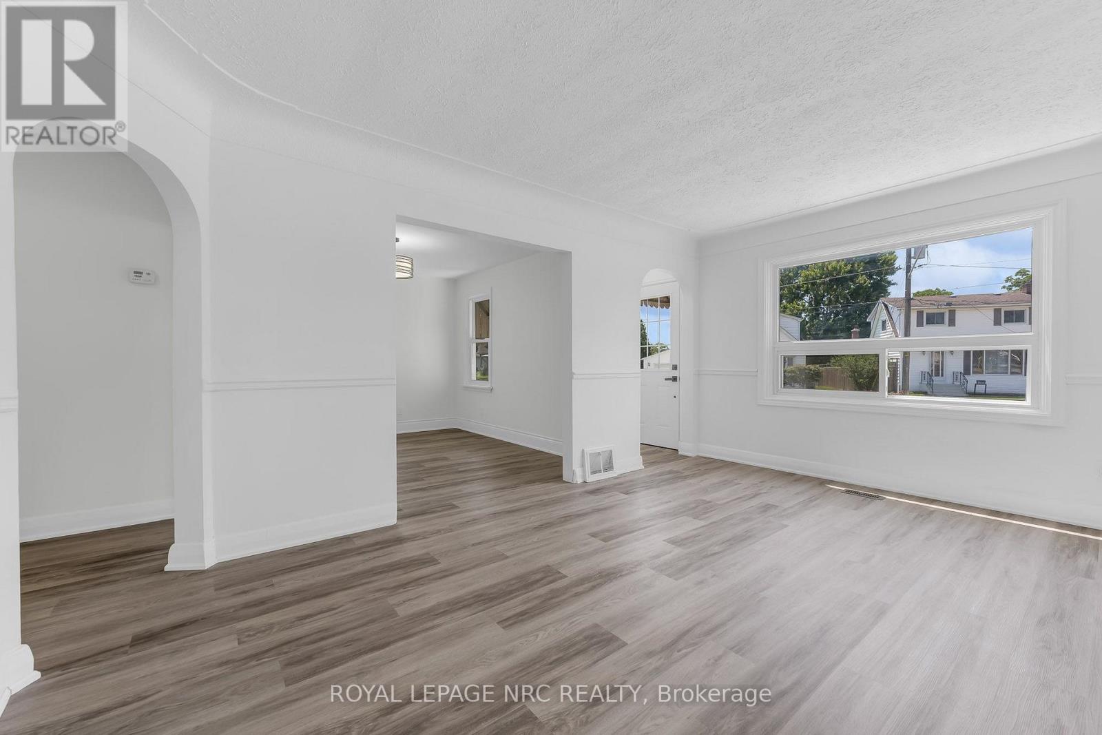 6069 COLLINS DRIVE - 13