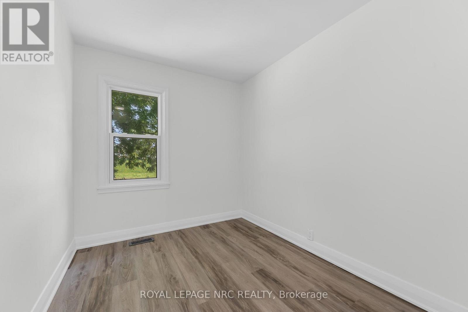 6069 COLLINS DRIVE - 29