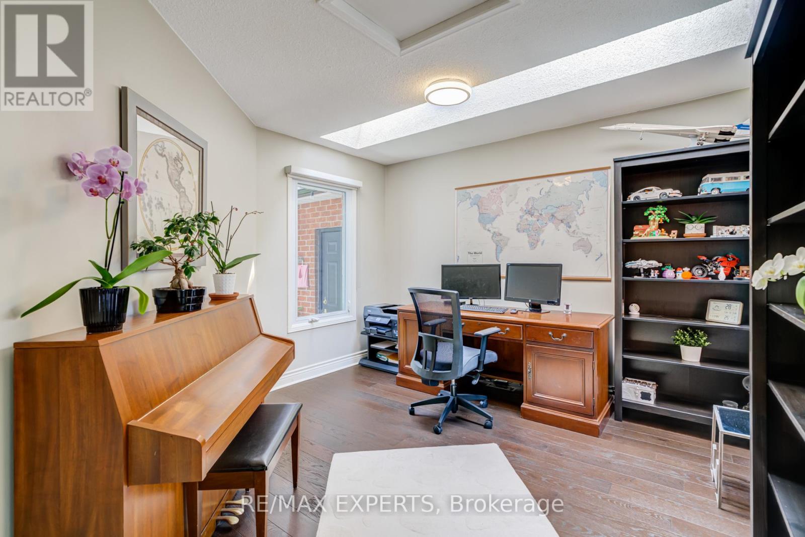23 BLOOMFIELD TRAIL - Image 16