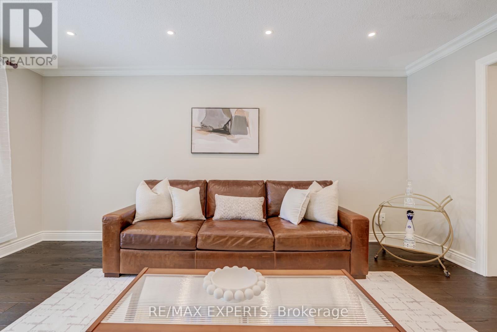 23 BLOOMFIELD TRAIL - Image 6