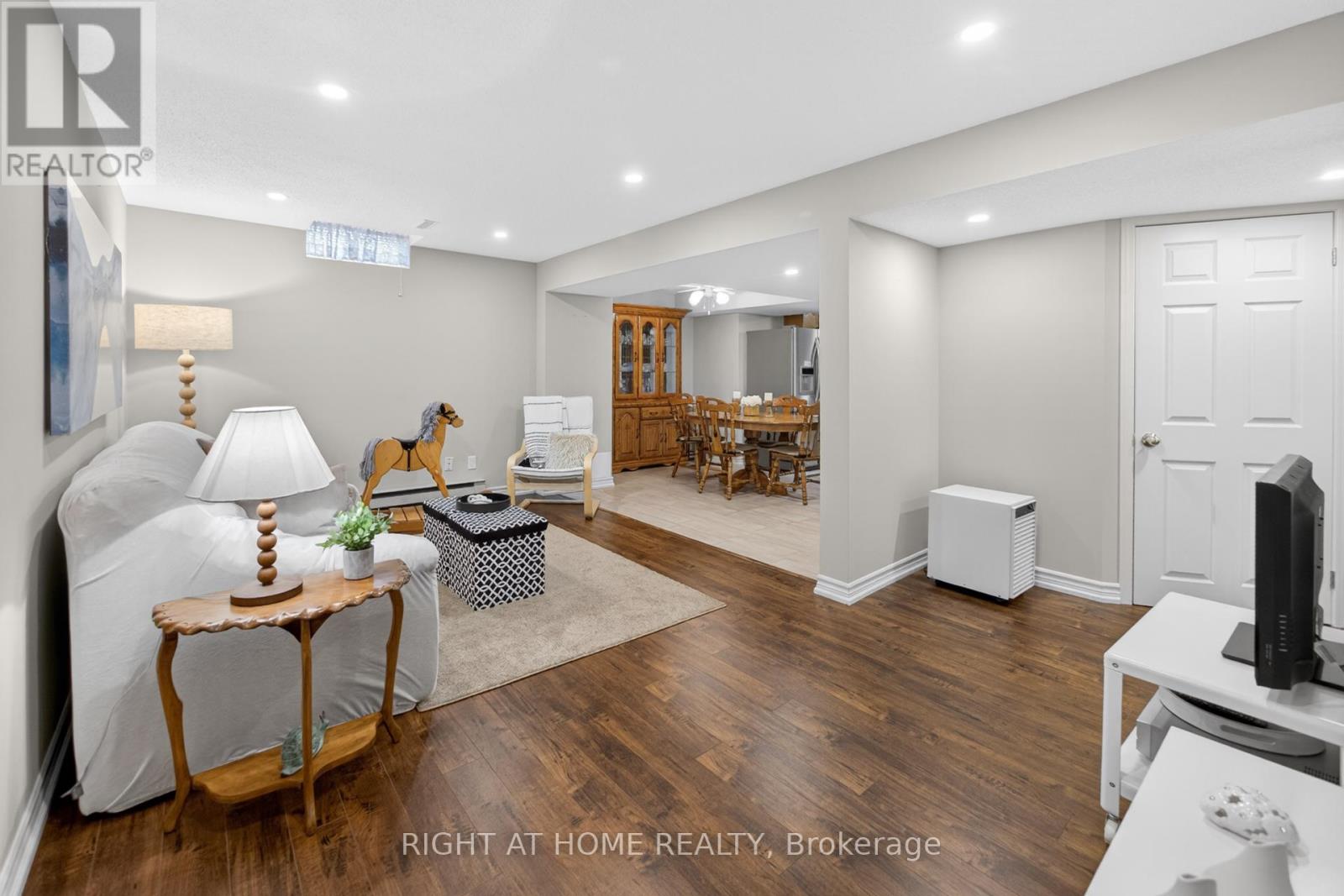 17 EATON STREET - 31