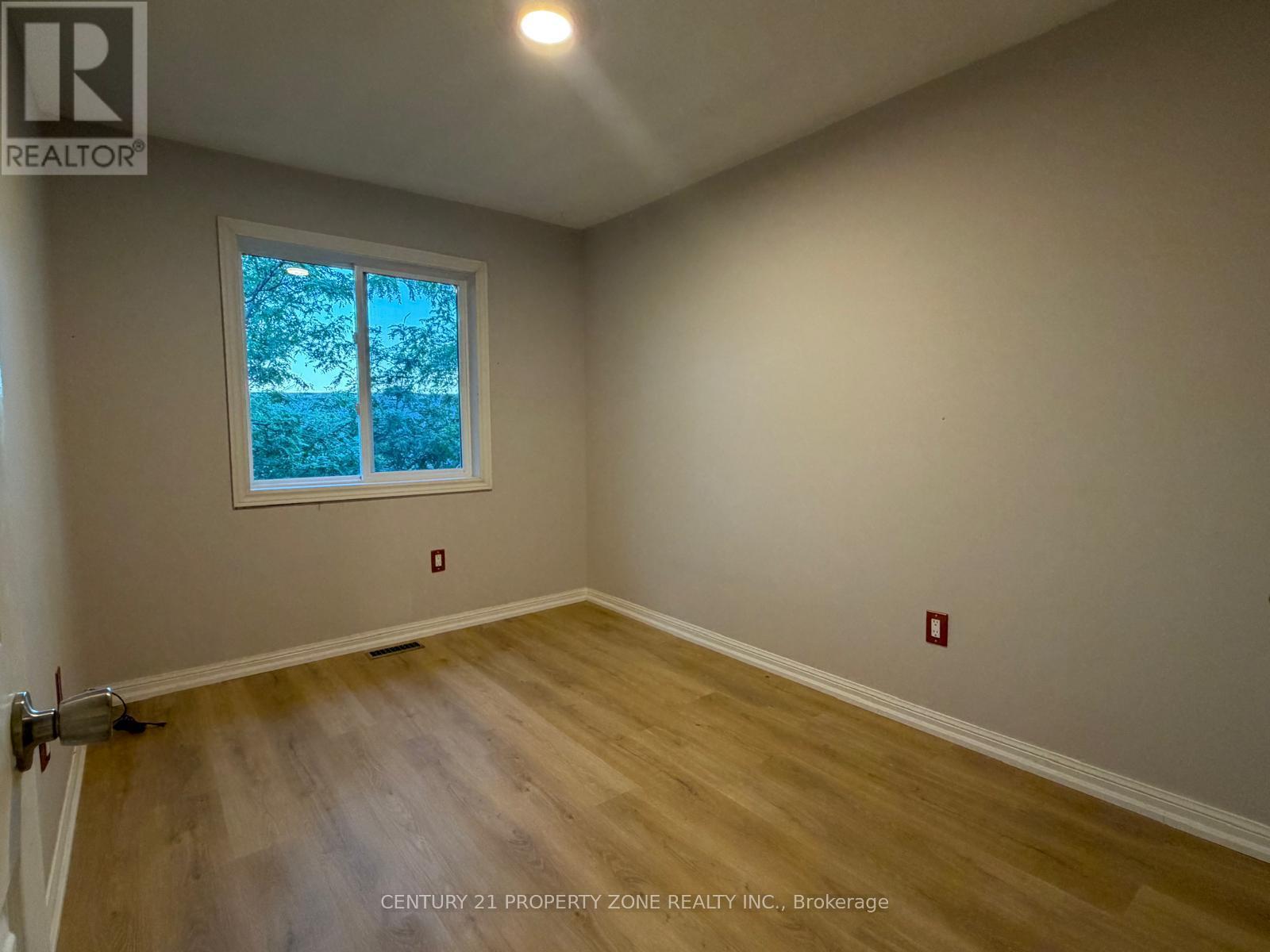 #39 2 CLAYBRICK COURT - 12