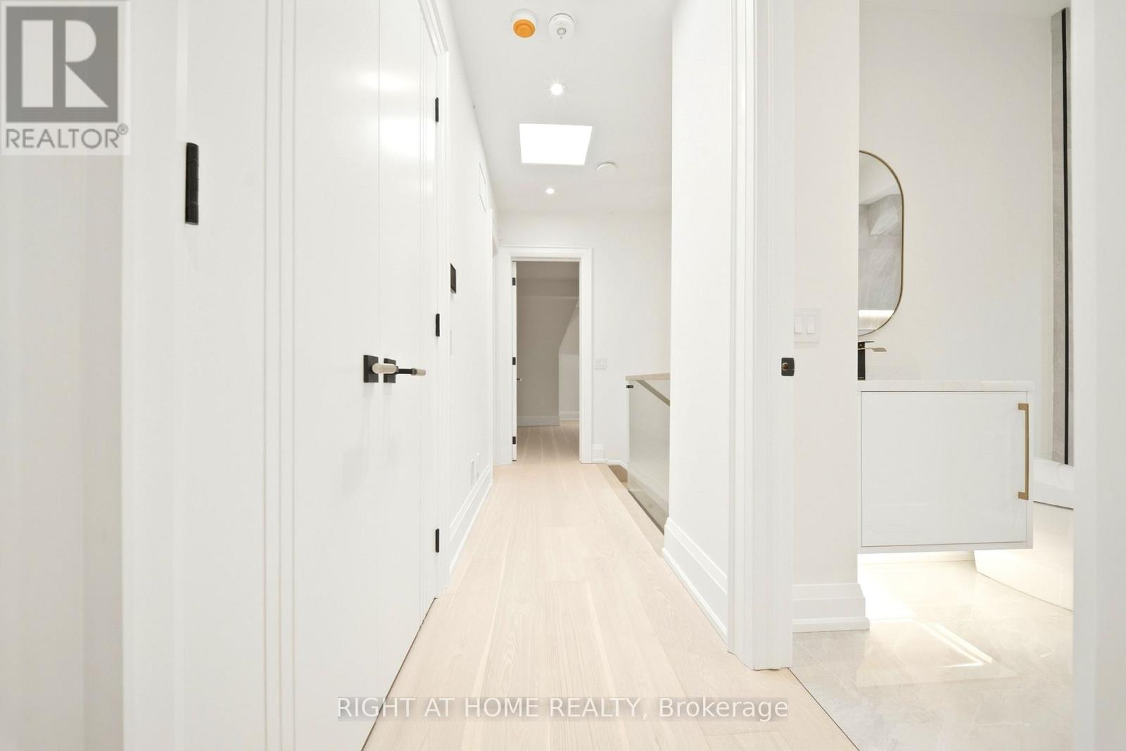 28 PINE AVENUE - 25