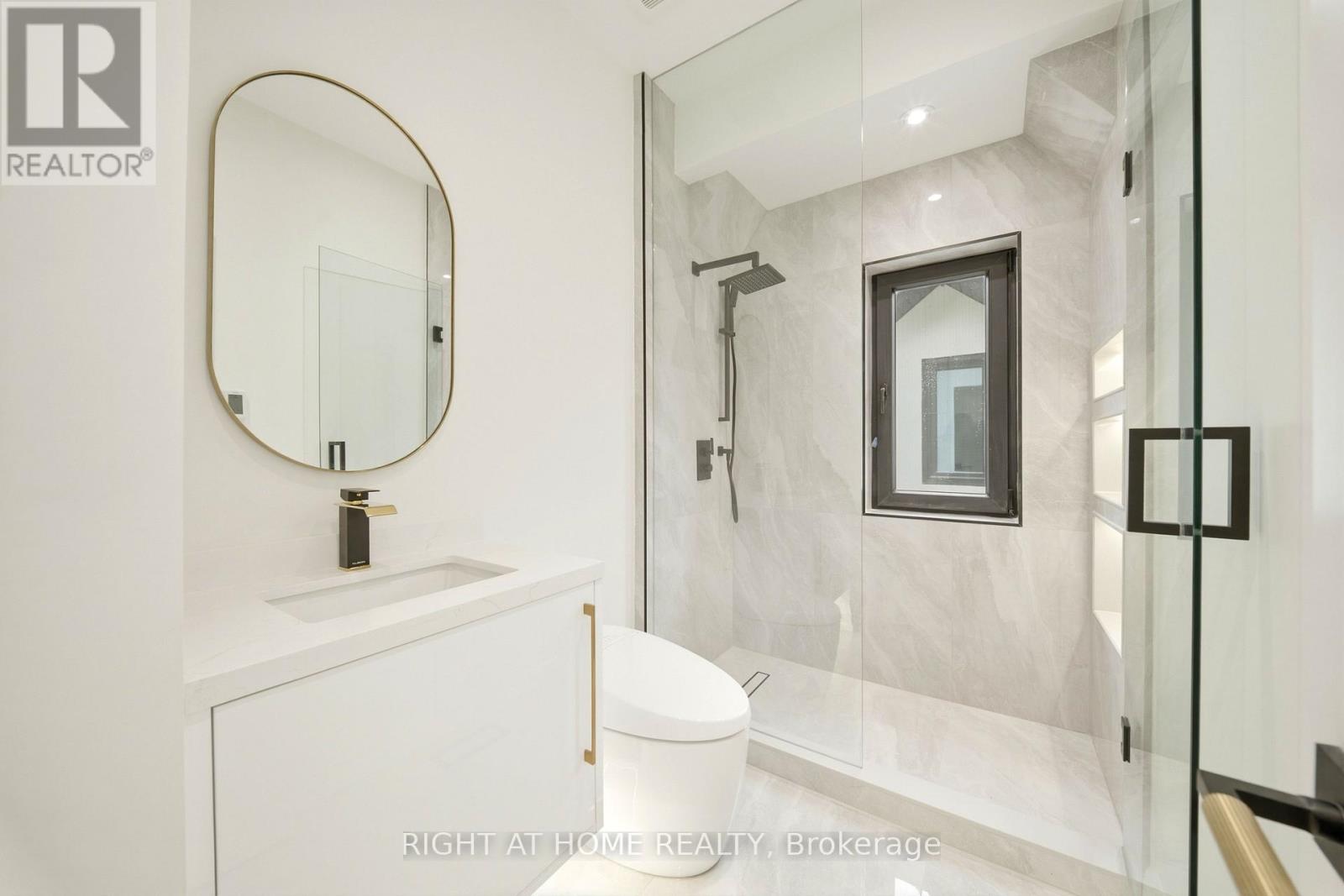 28 PINE AVENUE - 26