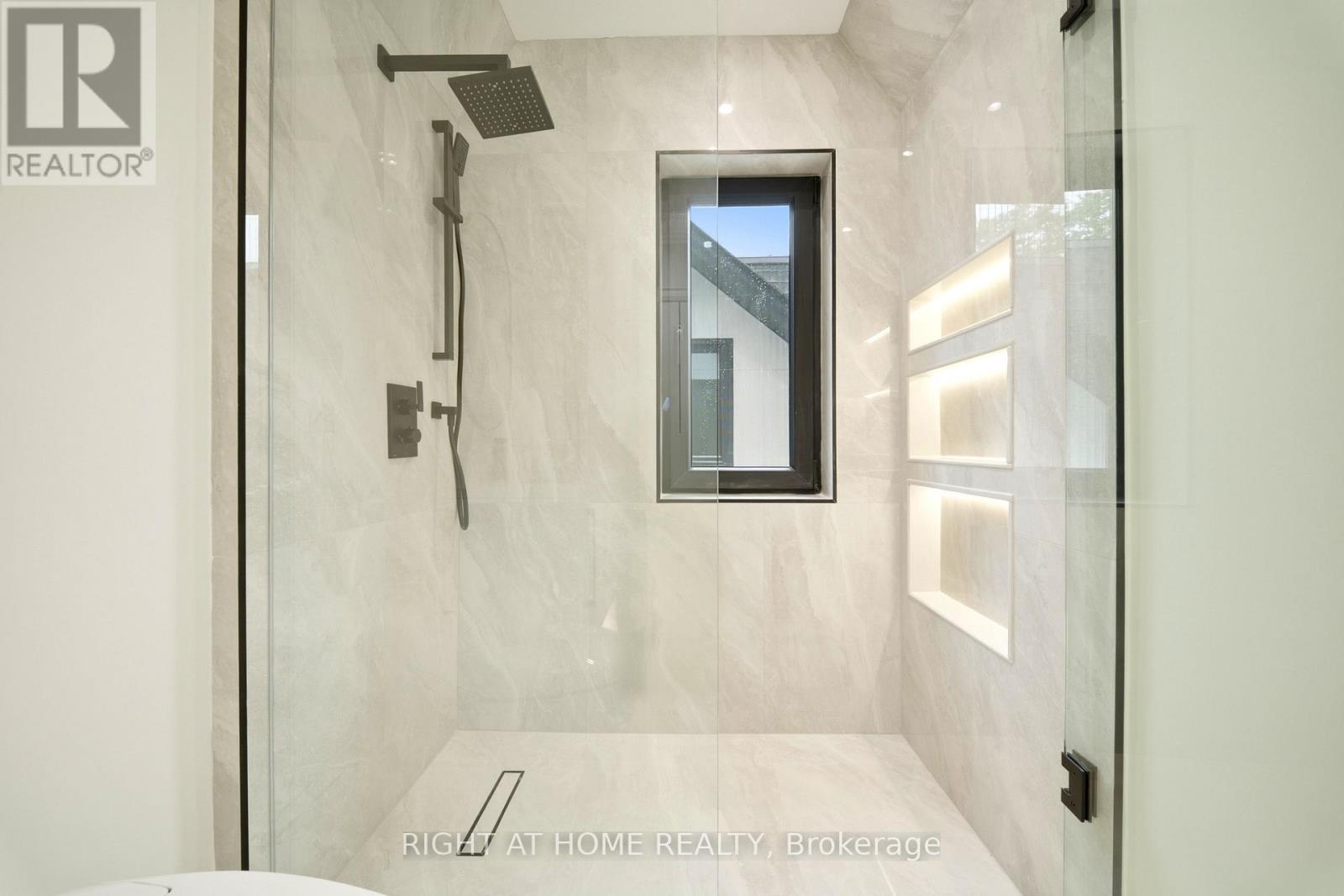 28 PINE AVENUE - 27