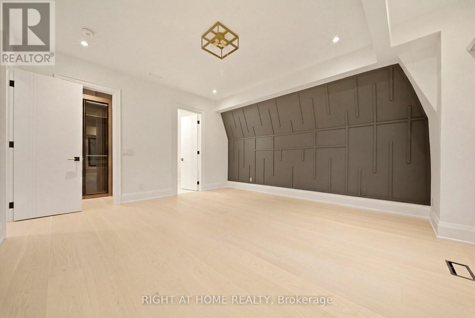 28 PINE AVENUE - 33