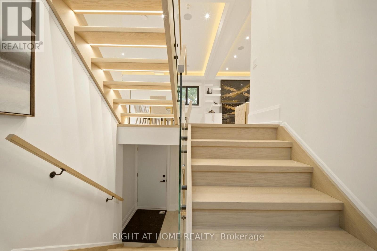 28 PINE AVENUE - 35