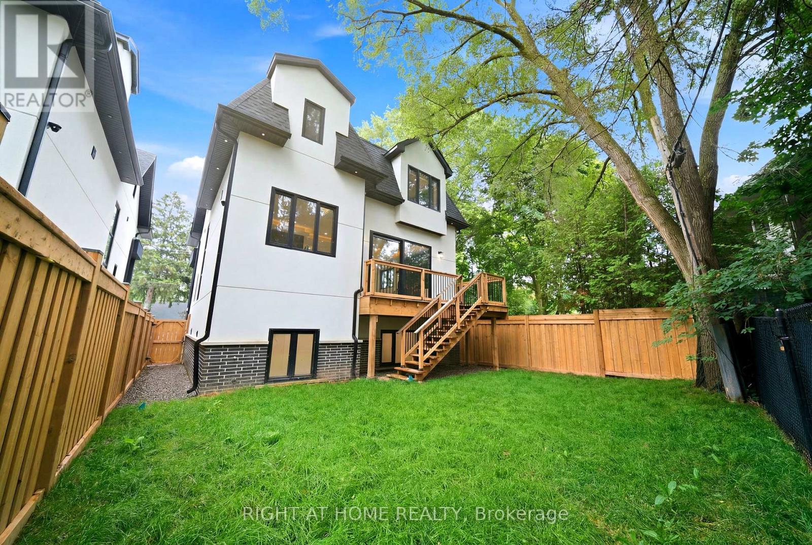 28 PINE AVENUE - 46