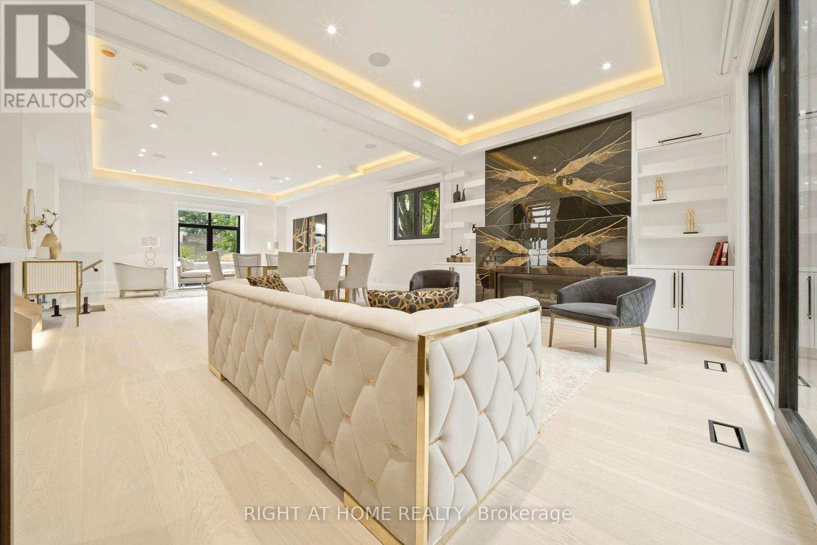 28 PINE AVENUE - 9