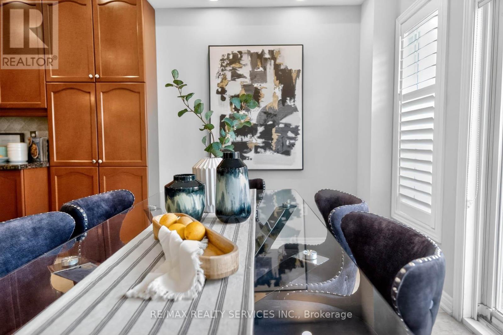 5 PILLAR ROAD - 17