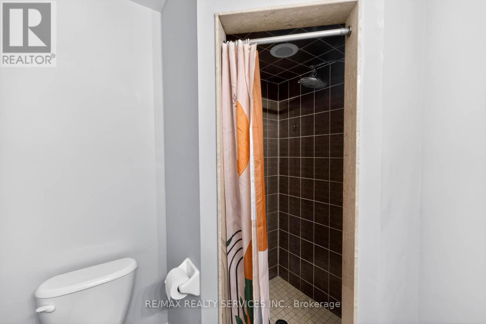 5 PILLAR ROAD - 38