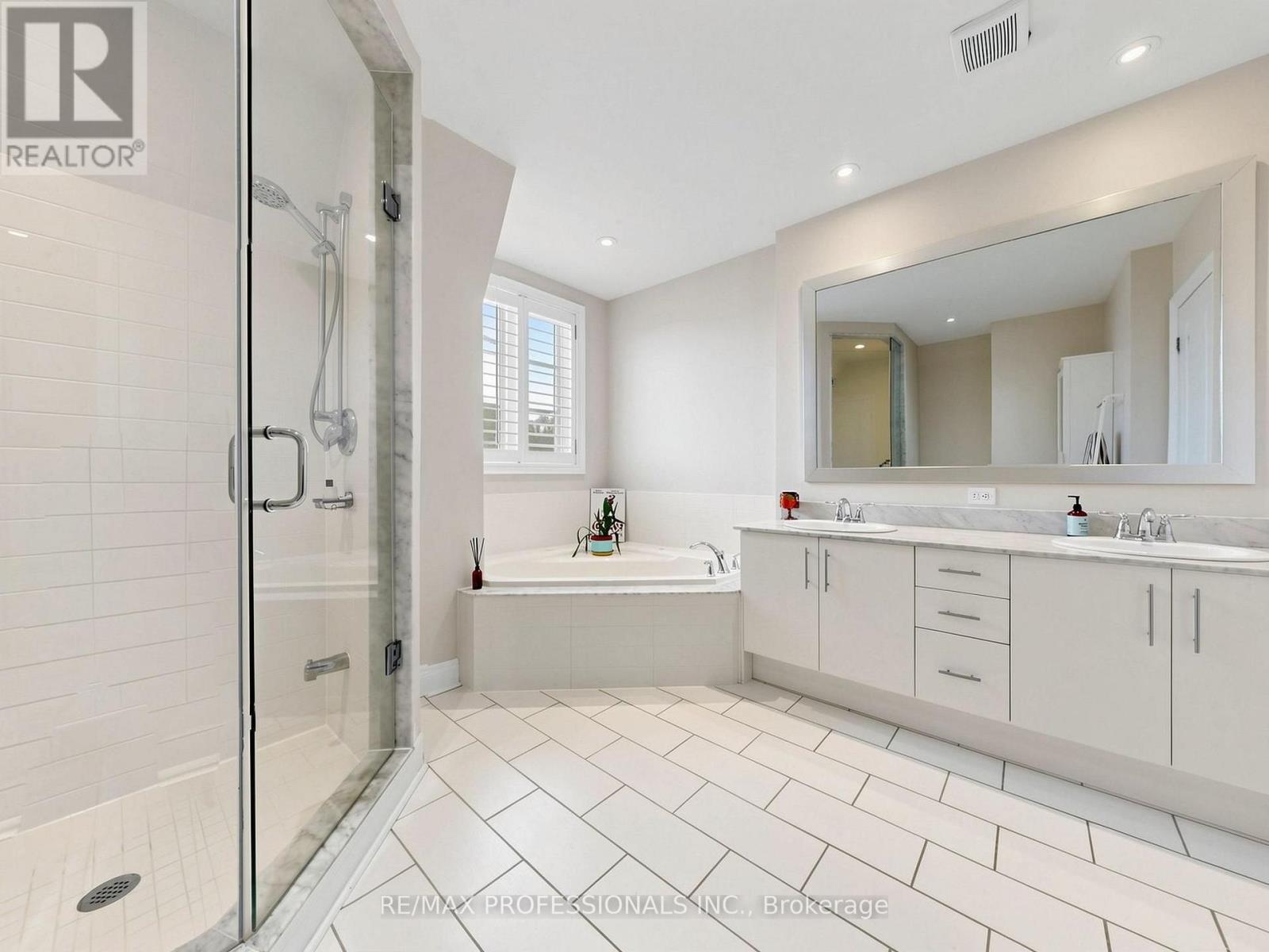 839C OXFORD STREET - Image 13