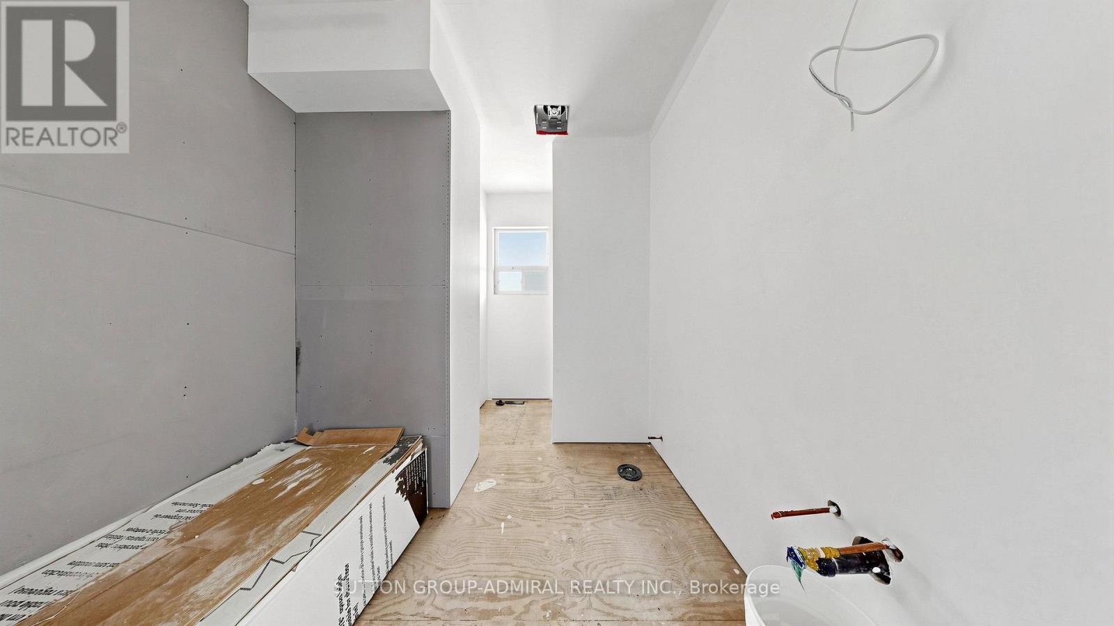 62 ROSEMEADE AVENUE - Image 34