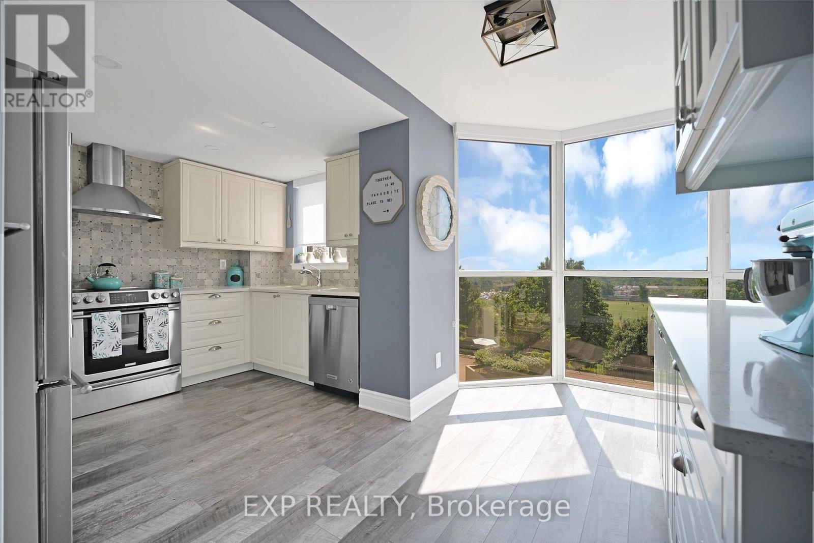 #307 880 DUNDAS STREET W - Image 21