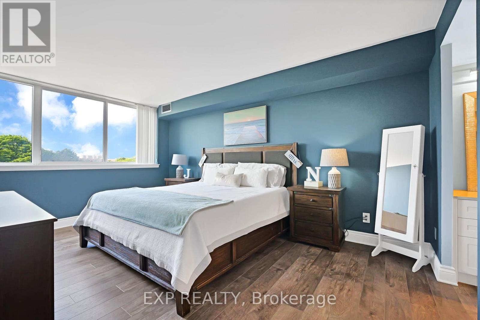#307 880 DUNDAS STREET W - Image 27