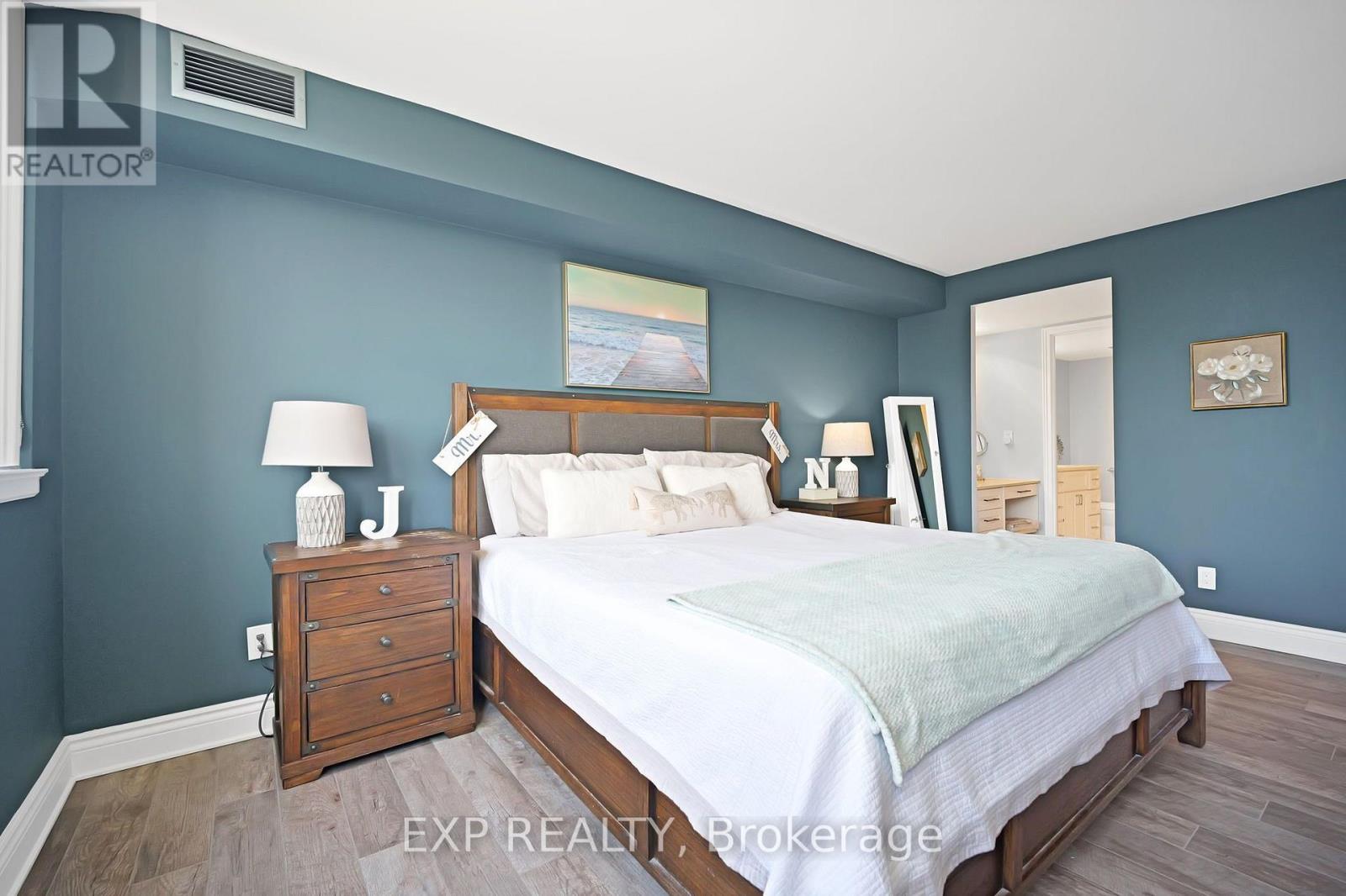 #307 880 DUNDAS STREET W - Image 28