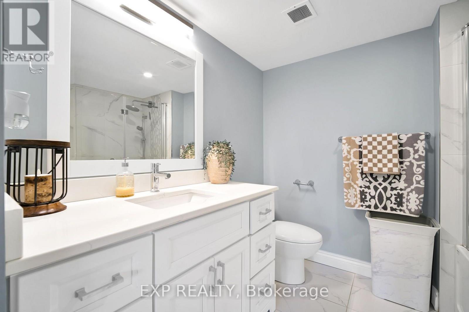 #307 880 DUNDAS STREET W - Image 32