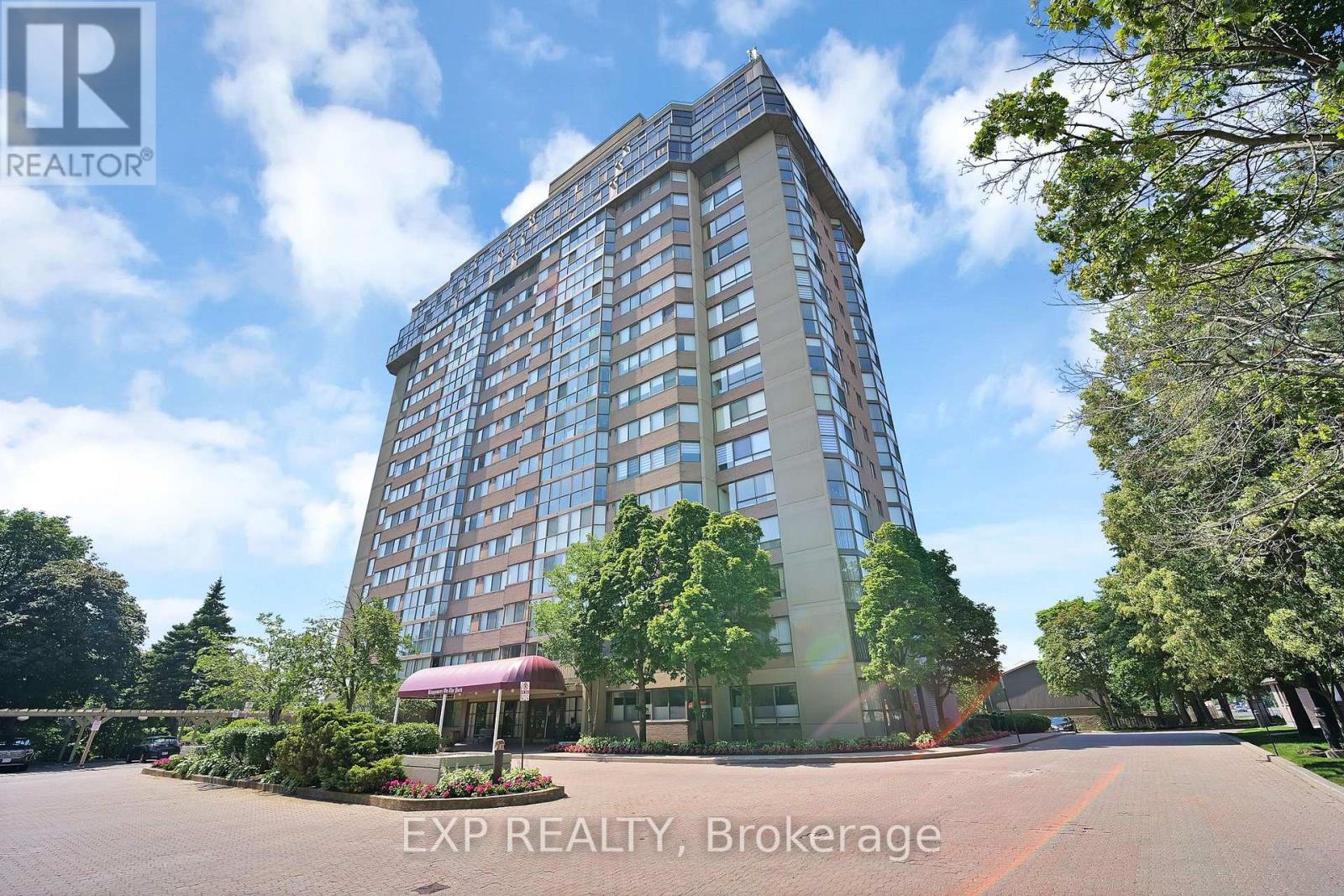 #307 880 DUNDAS STREET W - 48