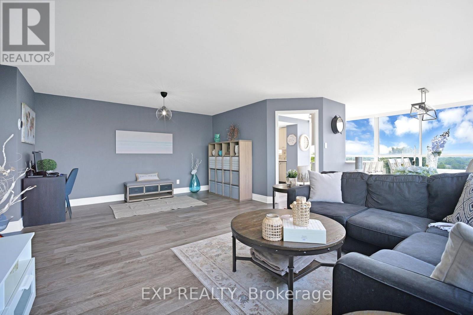 #307 880 DUNDAS STREET W - Image 7
