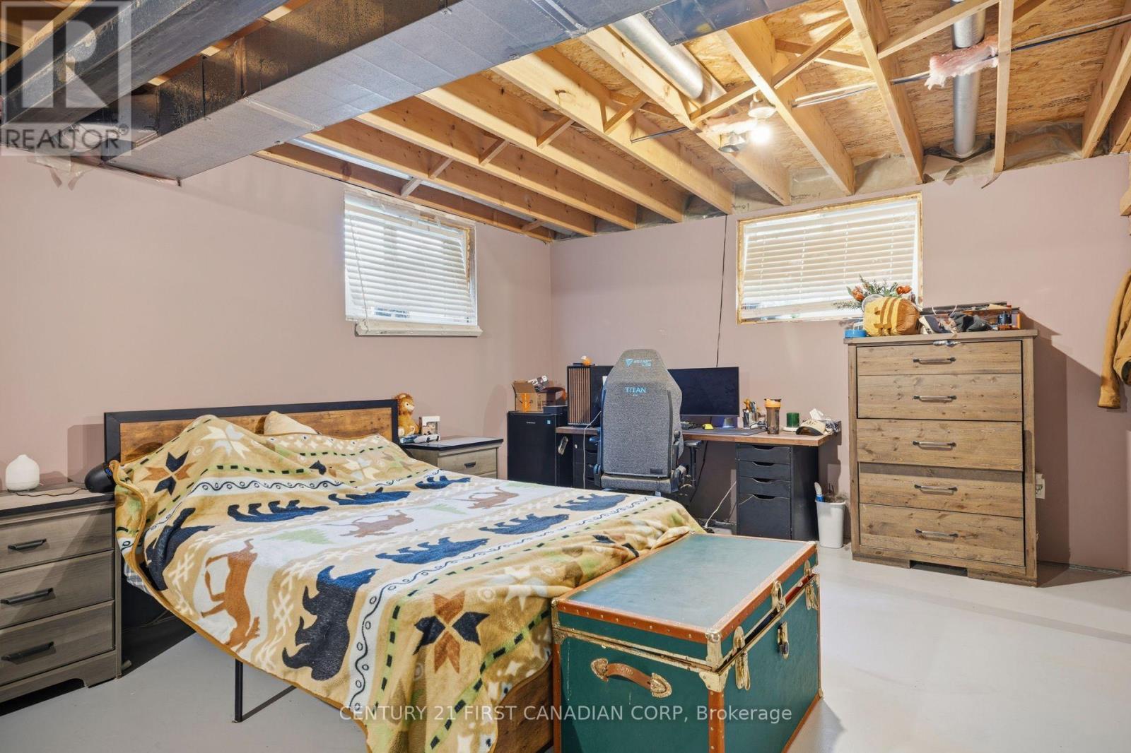 279 OAK STREET - 28