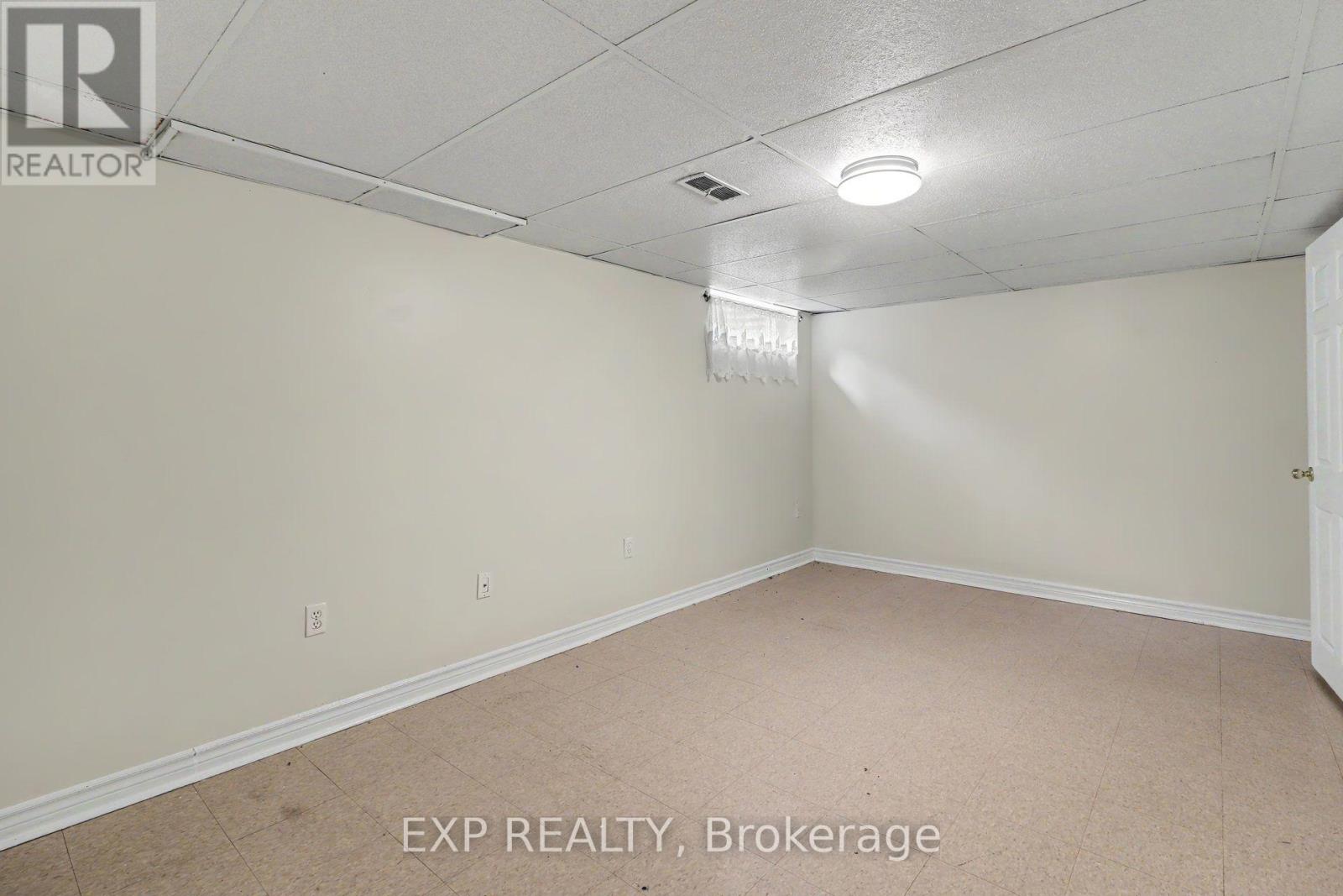 61 MONTEREY DRIVE - 22