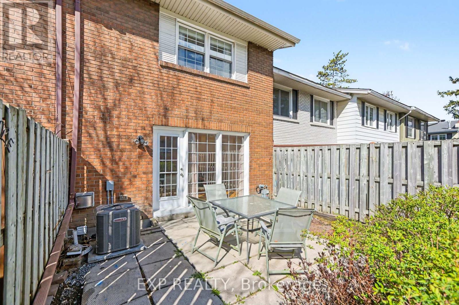 61 MONTEREY DRIVE - 27