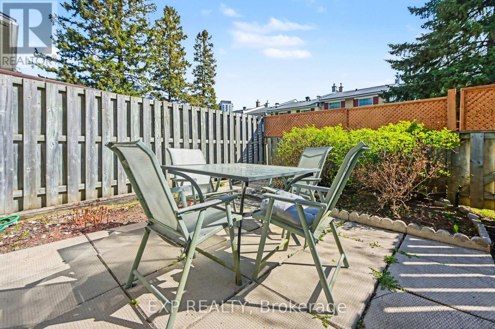 61 MONTEREY DRIVE - 26
