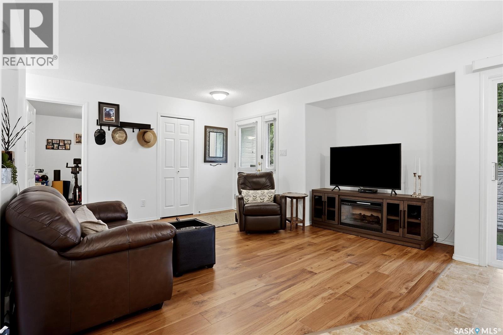 #5464 Rochdale BOULEVARD - 5