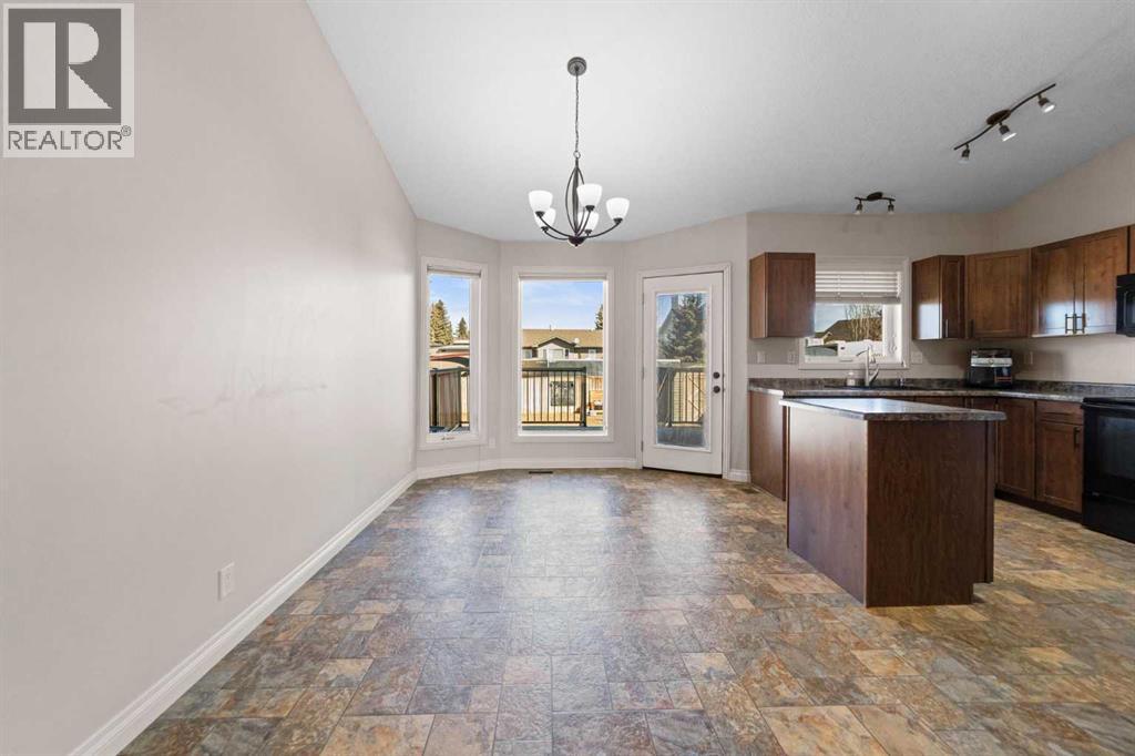 5615 45 Avenue W - 5