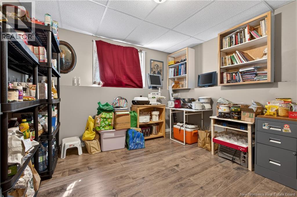 20 Adams Avenue - 23